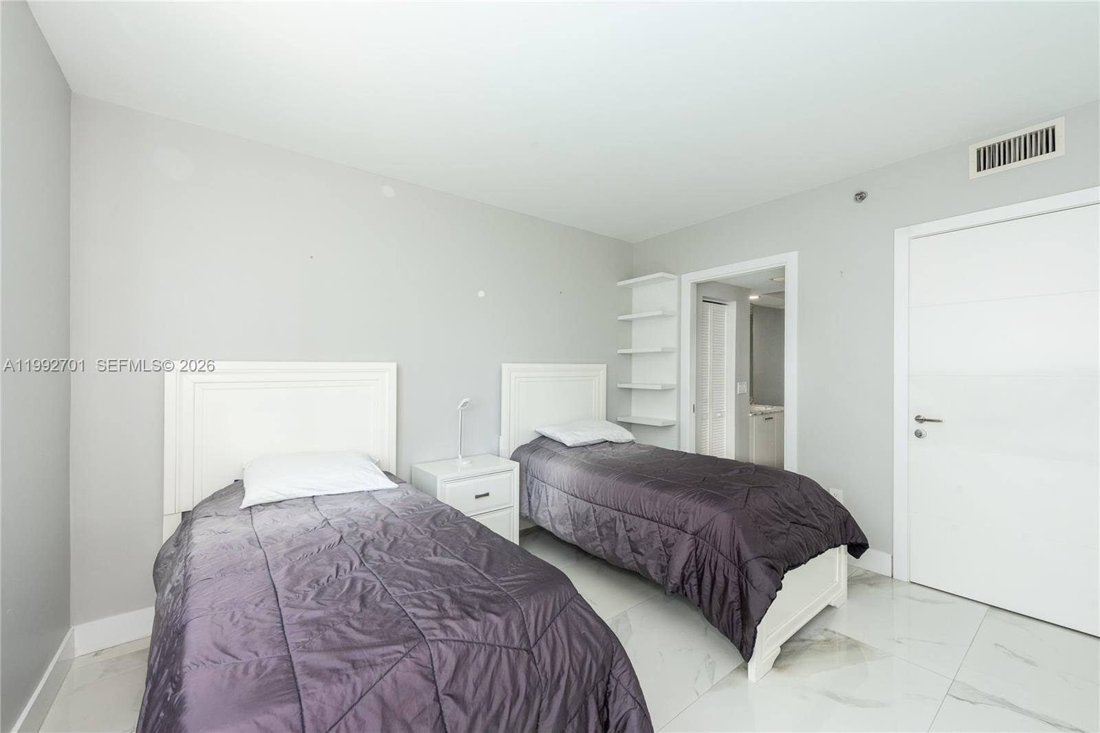 55 SE 6 ST # 1207