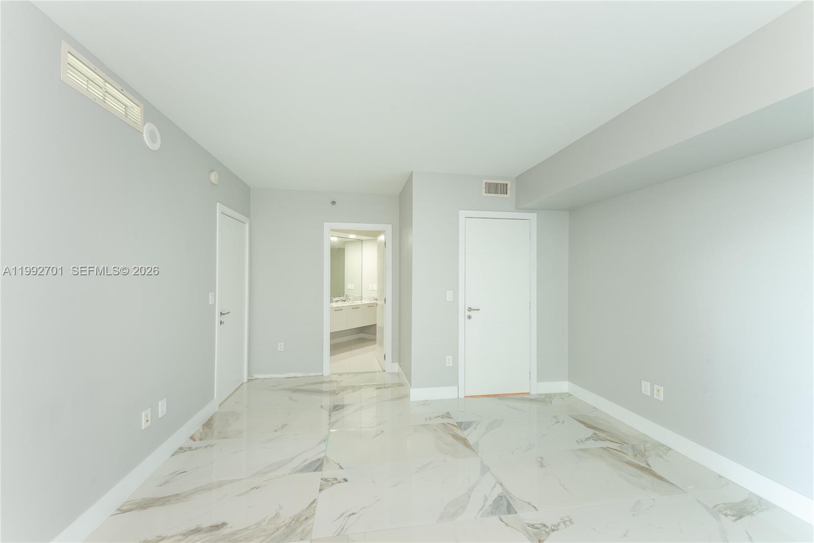 55 SE 6 ST # 1207