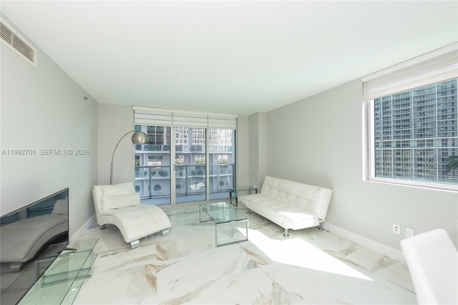 55 SE 6 ST # 1207