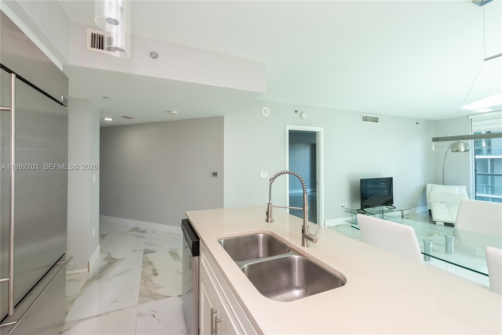 55 SE 6 ST # 1207