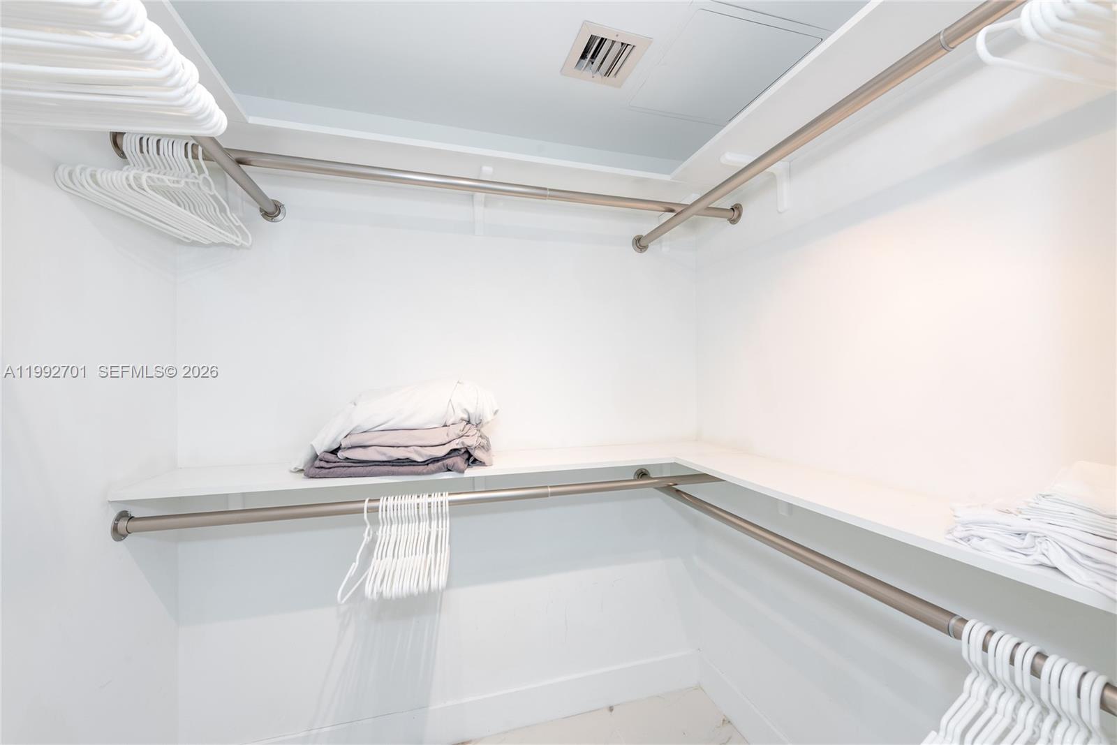 55 SE 6 ST # 1207