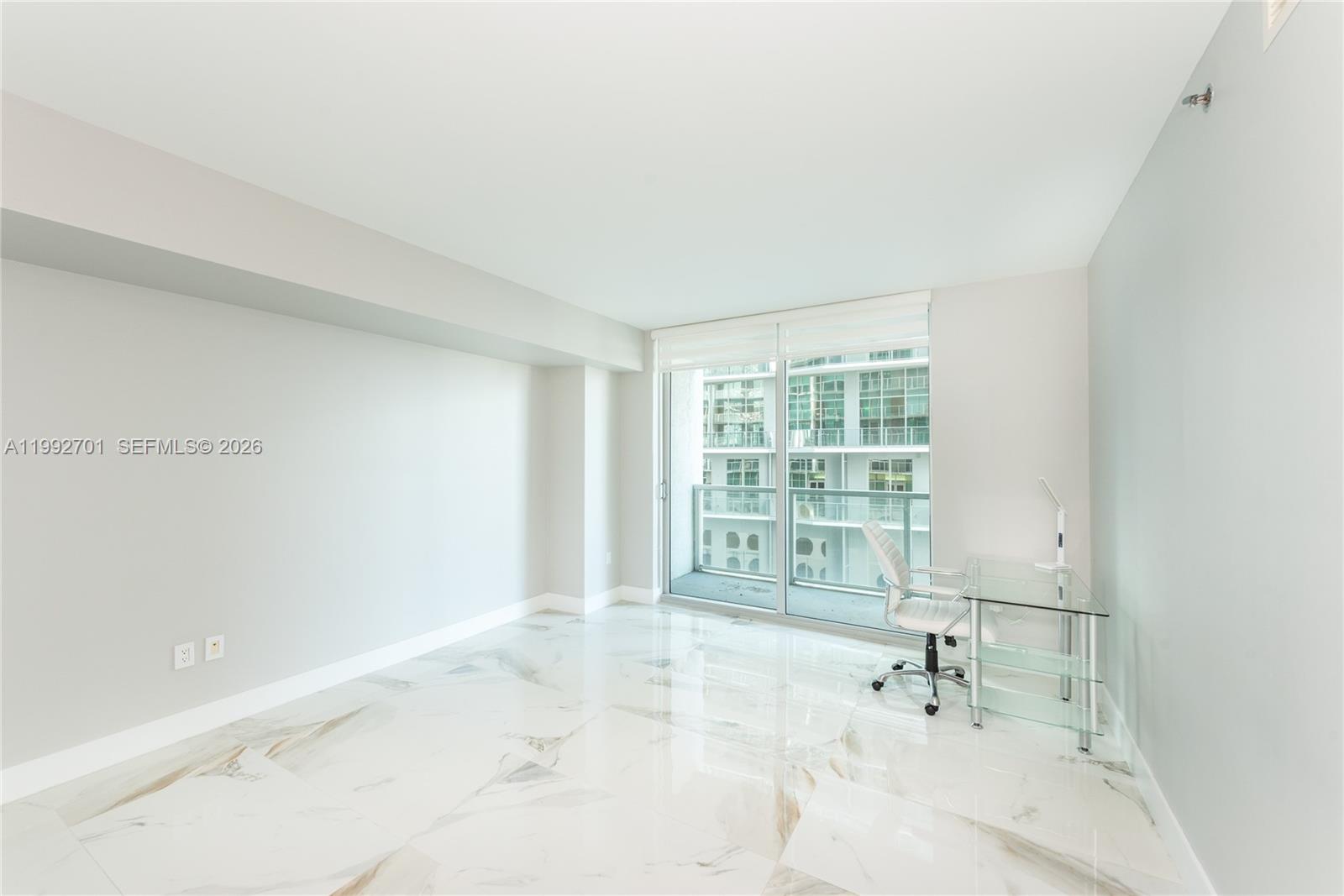 55 SE 6 ST # 1207