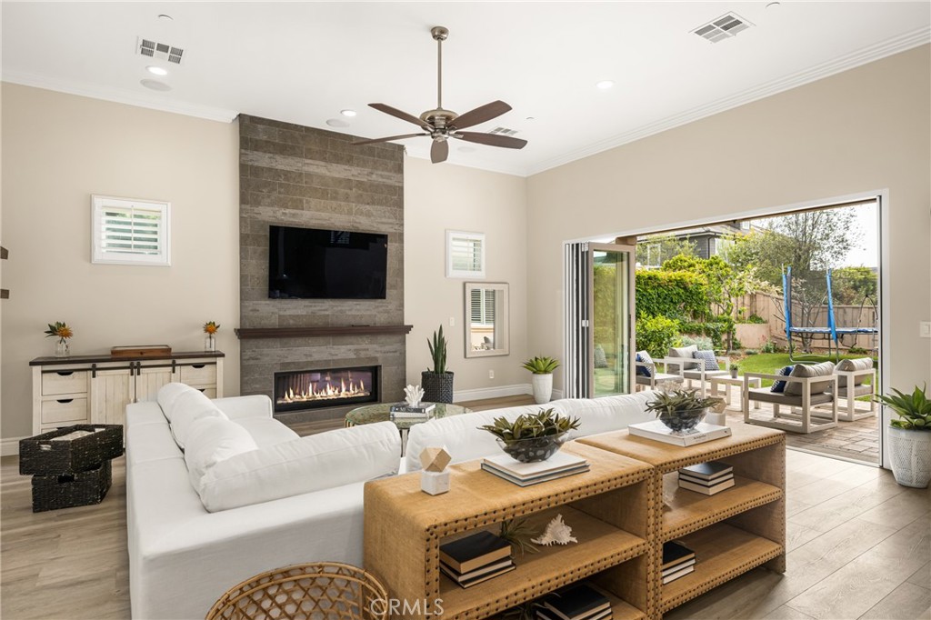 1977 Port Cardiff Place