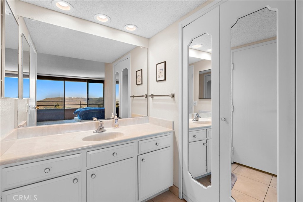 24055 Paseo Del Lago 703