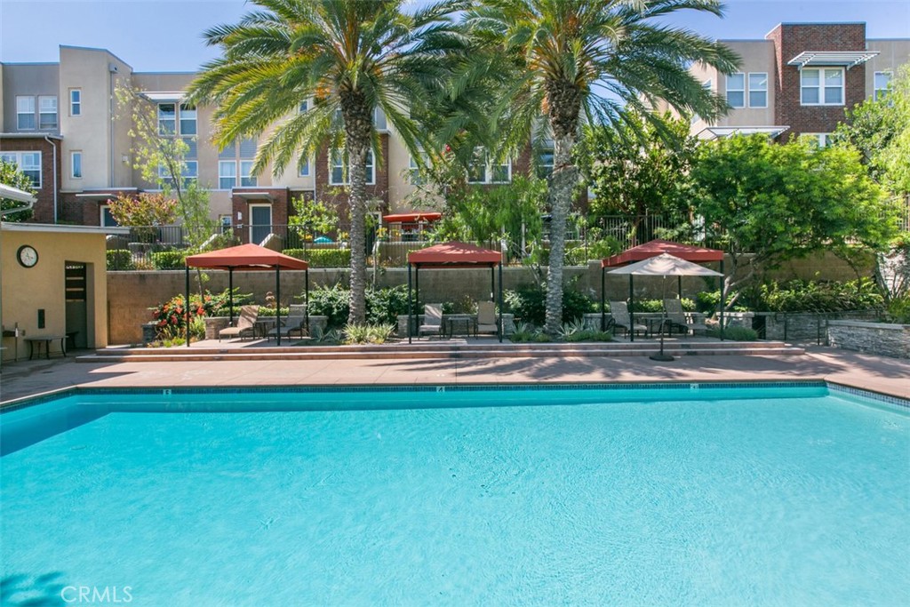 71 Brownstone Way 144