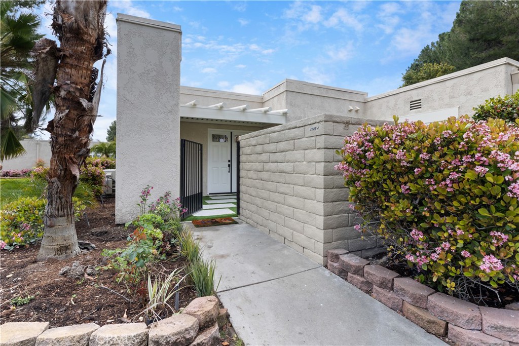 2248 A Via Mariposa E