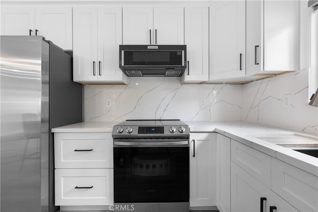 2248 A Via Mariposa E