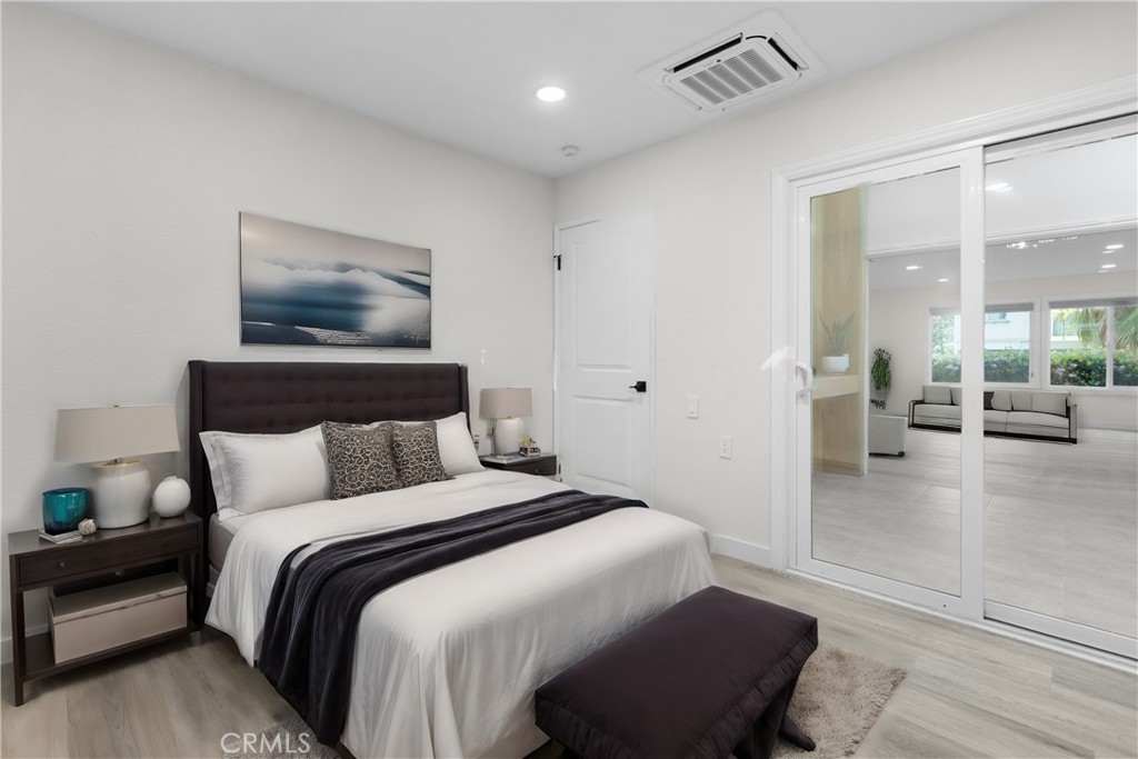 2248 A Via Mariposa E