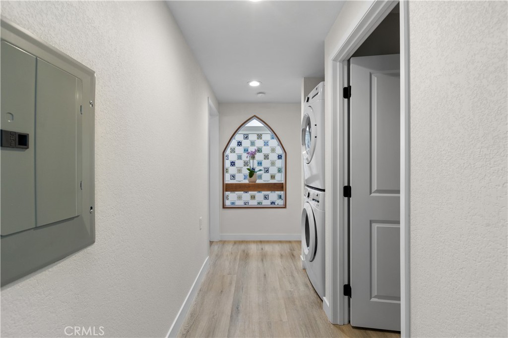 2248 A Via Mariposa E