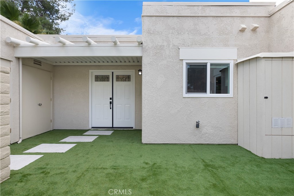 2248 A Via Mariposa E