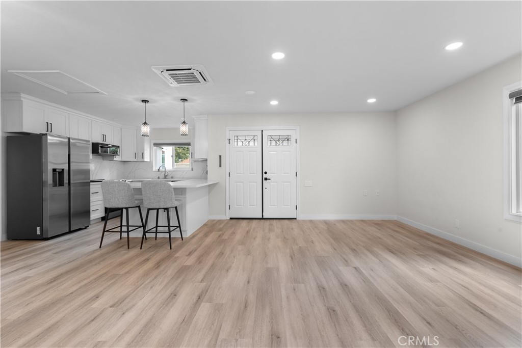 2248 A Via Mariposa E