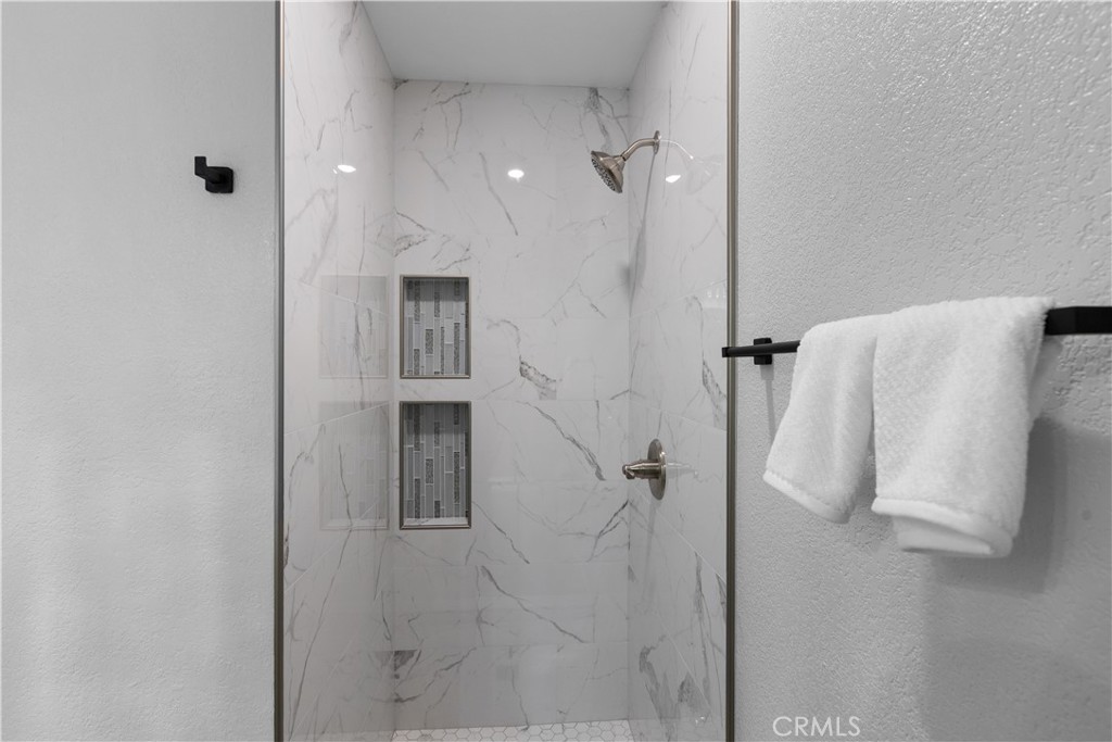 2248 A Via Mariposa E