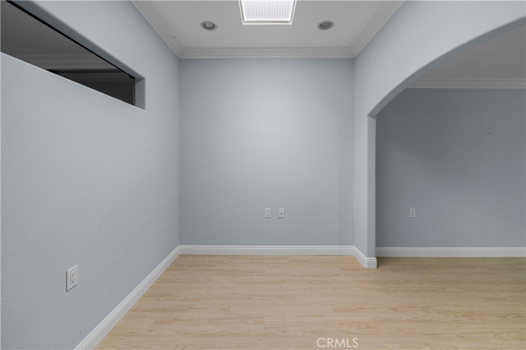 2345 Via Mariposa W B