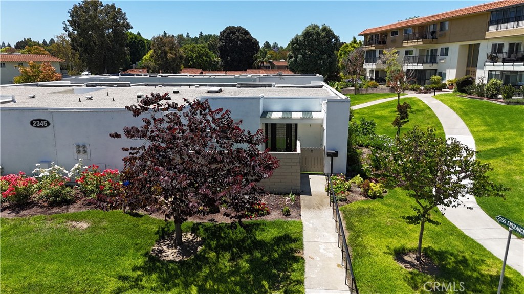 2345 Via Mariposa W B