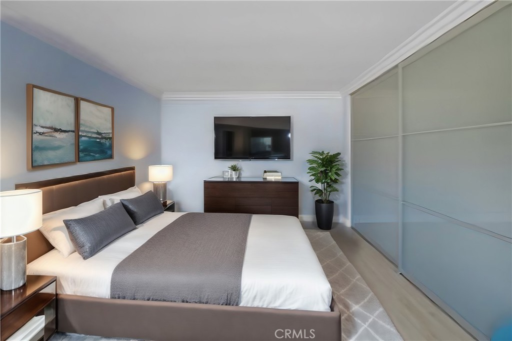 2345 Via Mariposa W B