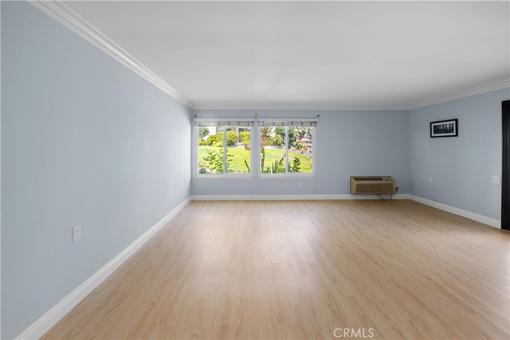 2345 Via Mariposa W B