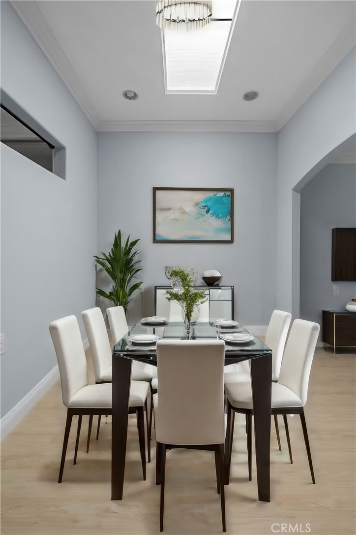 2345 Via Mariposa W B