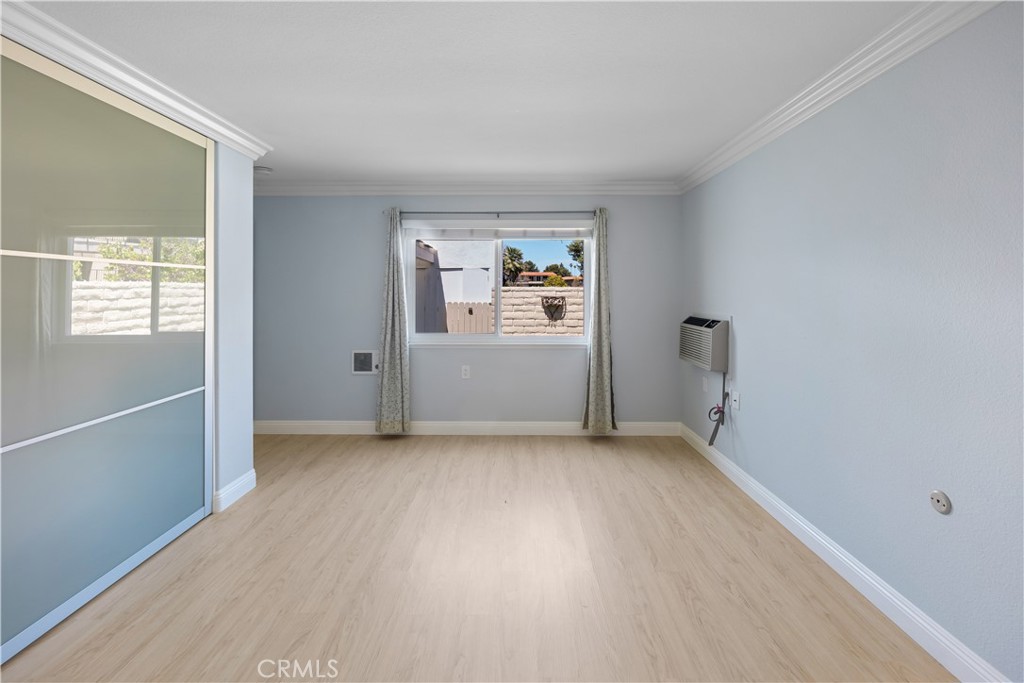 2345 Via Mariposa W B