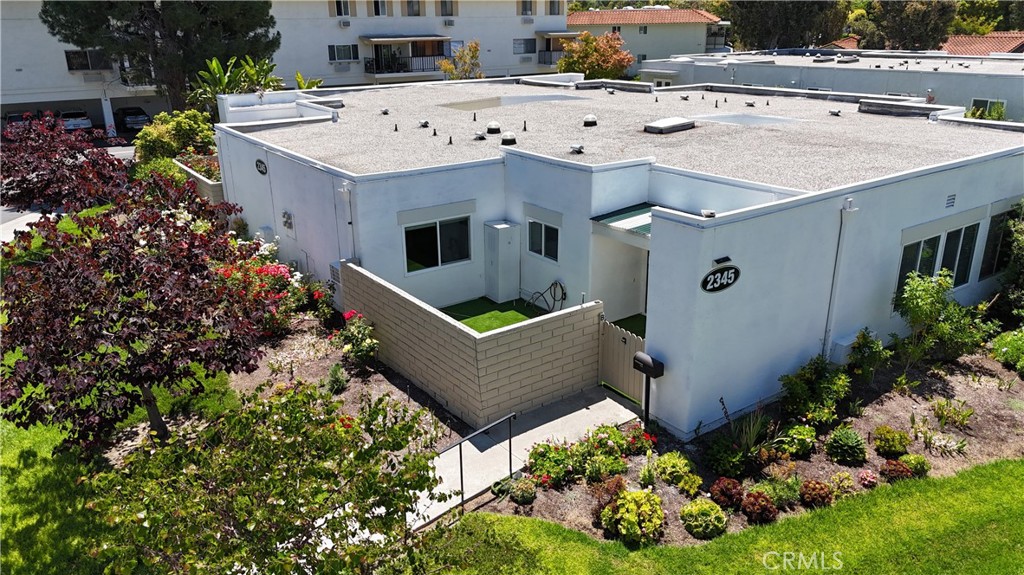 2345 Via Mariposa W B