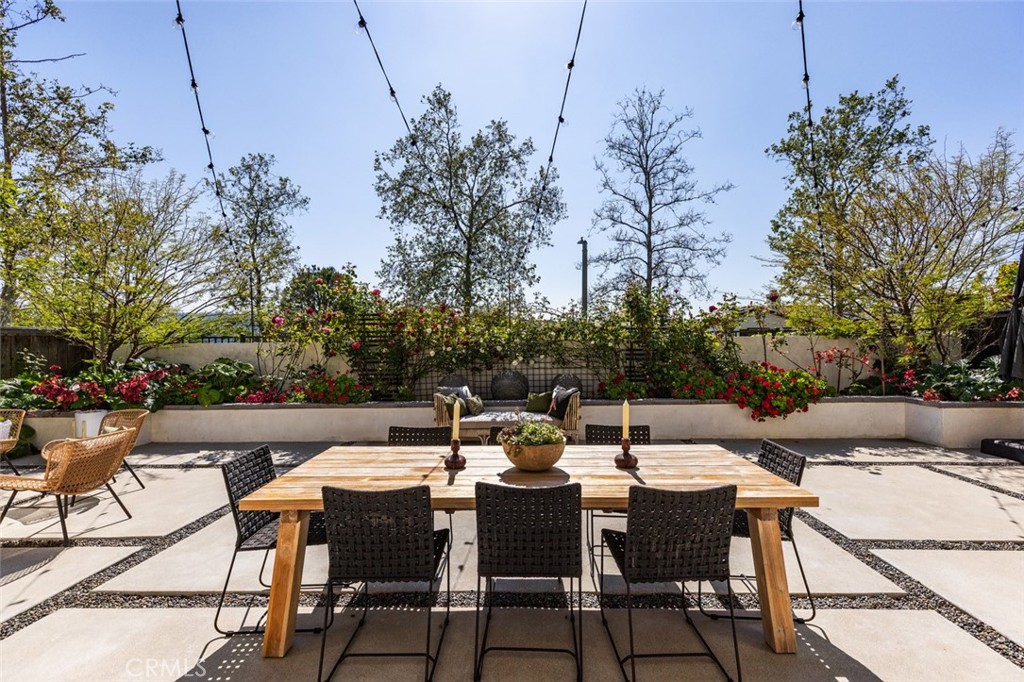 11 Southern Hills Drive