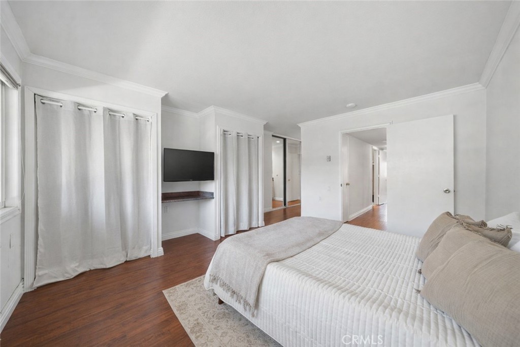 3498 Bahia Blanca W 2F