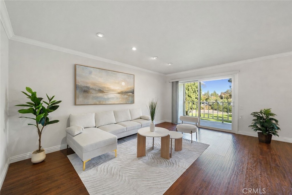 3498 Bahia Blanca W 2F