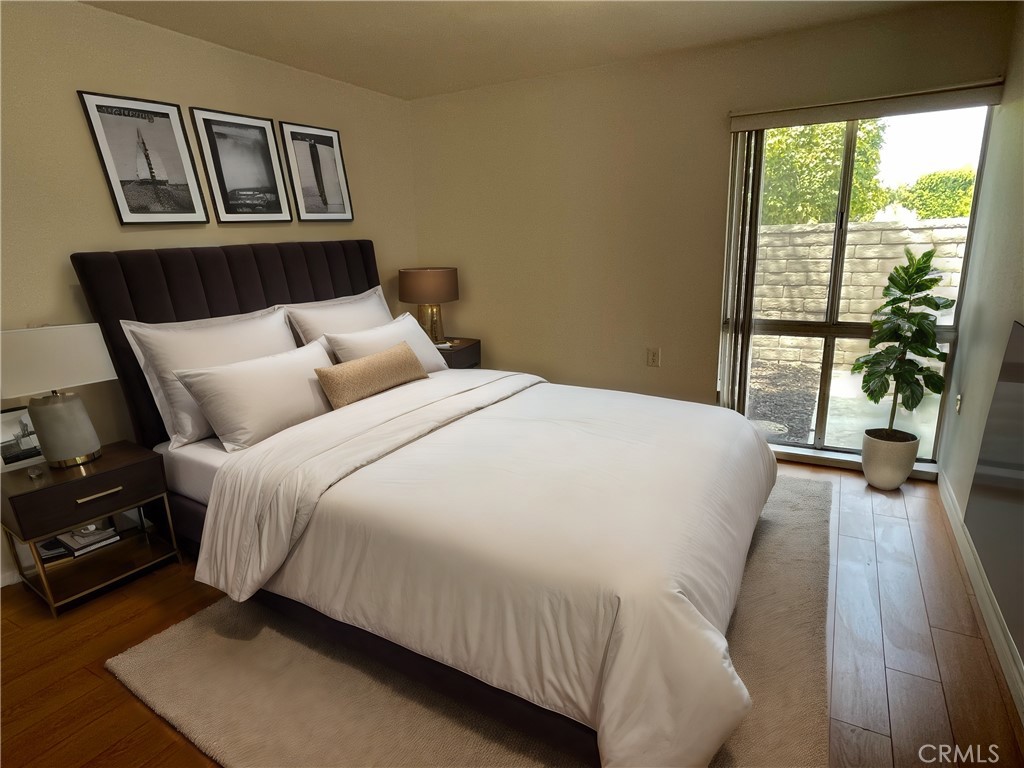 2276 Via Mariposa E B