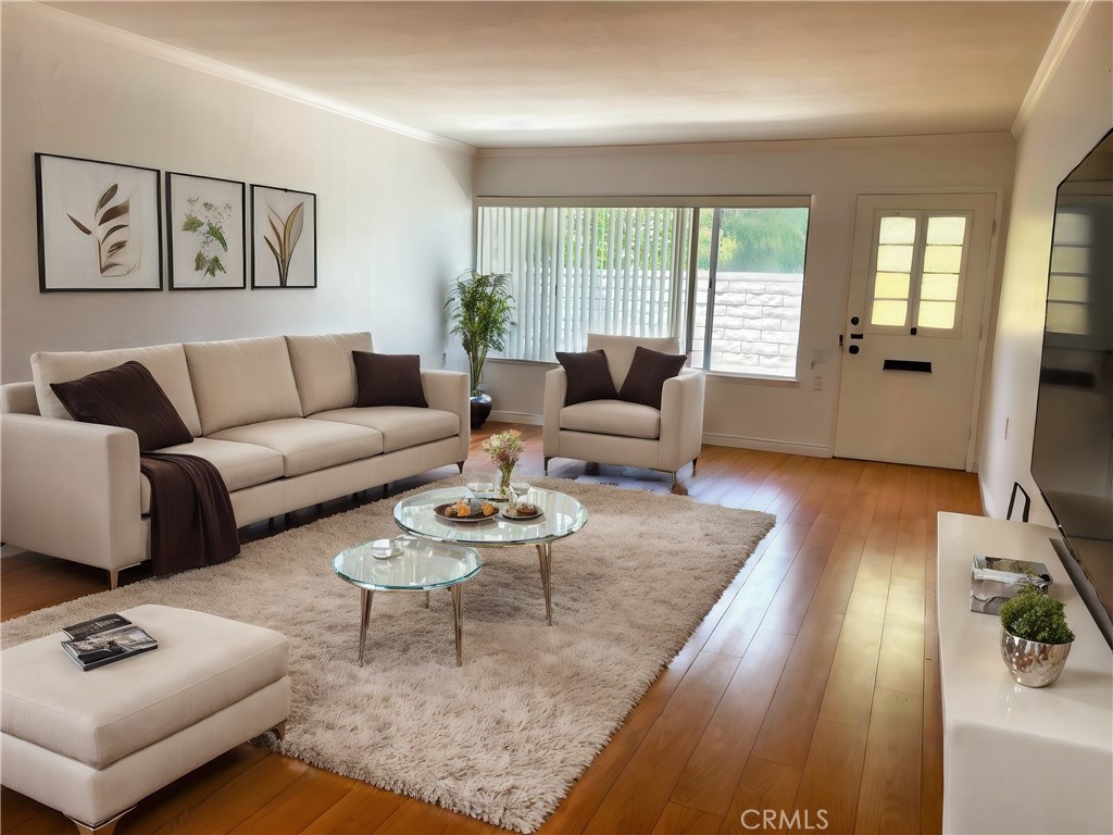 2276 Via Mariposa E B