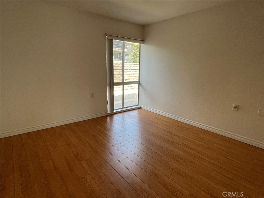 2276 Via Mariposa E B