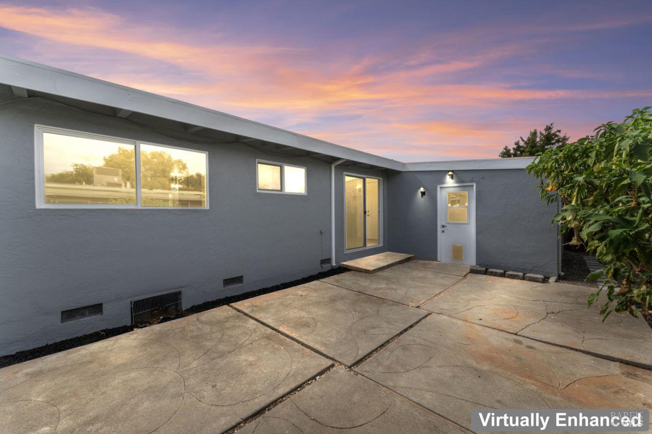 526 Cabrillo Avenue