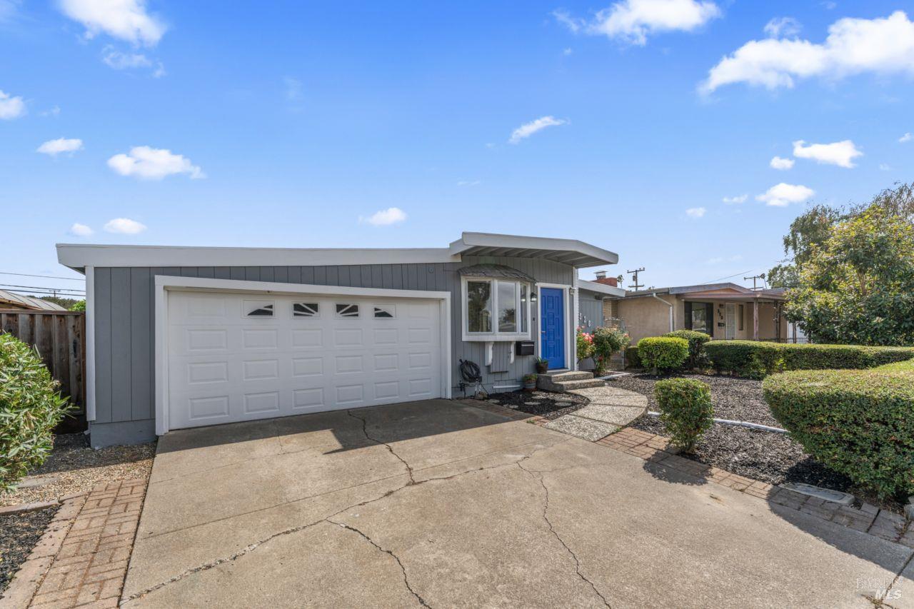 526 Cabrillo Avenue