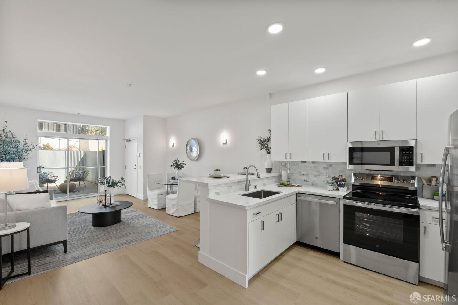 2027 Market Street # 7