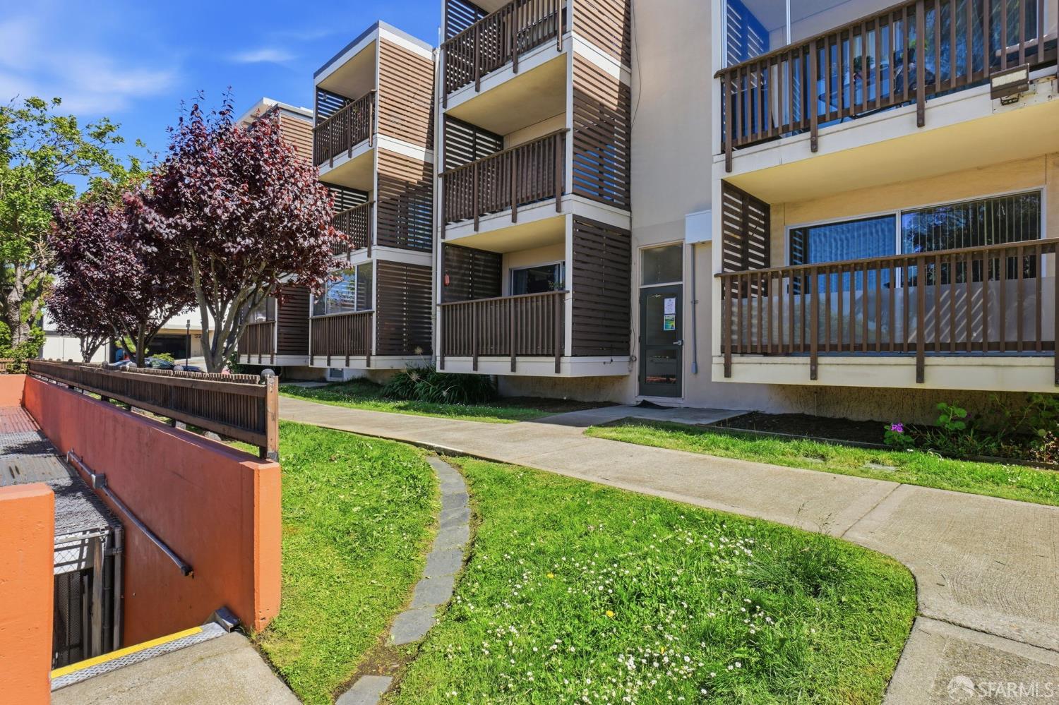 35 Lottie Bennett Lane # 4