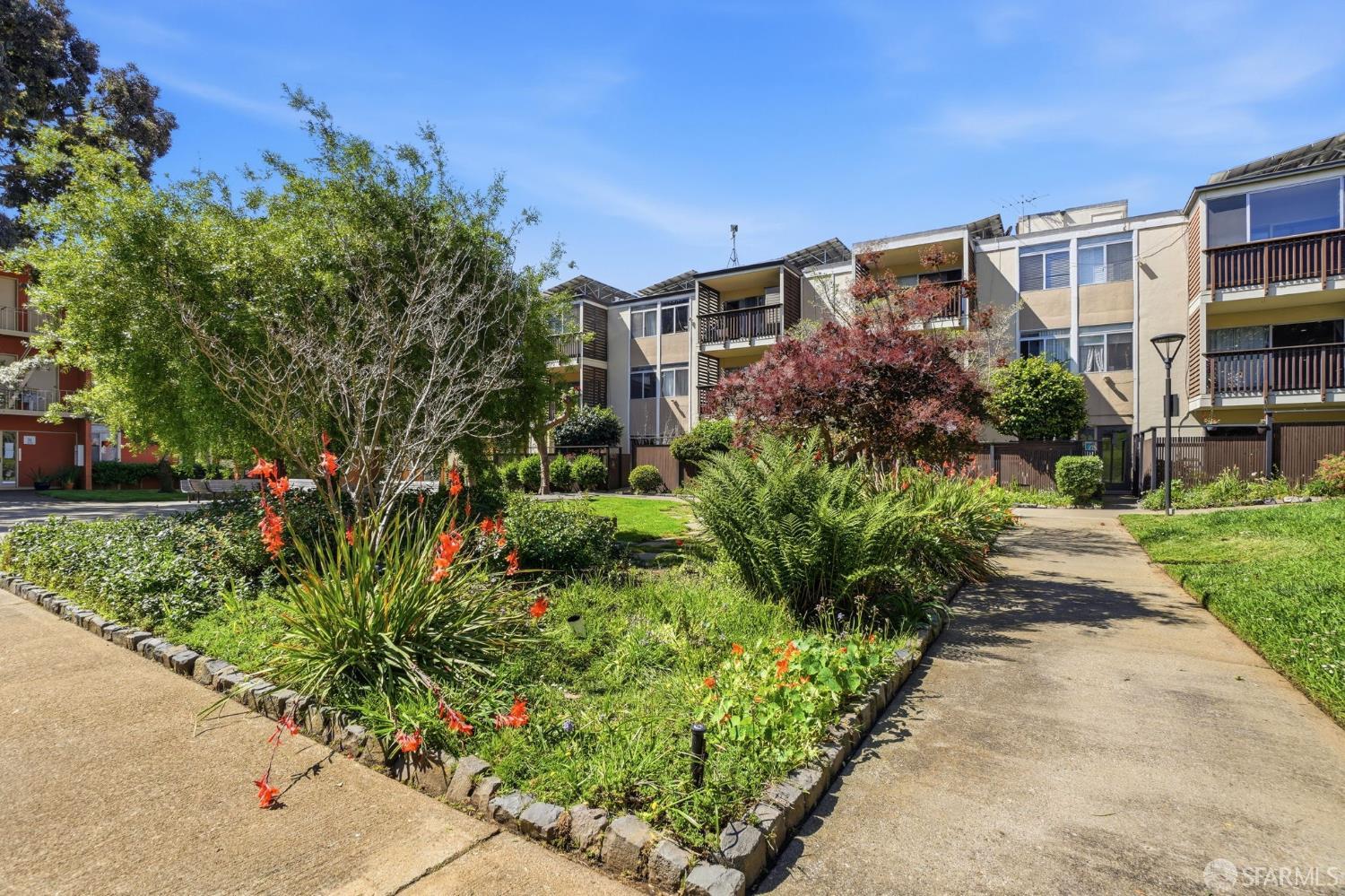 35 Lottie Bennett Lane # 4