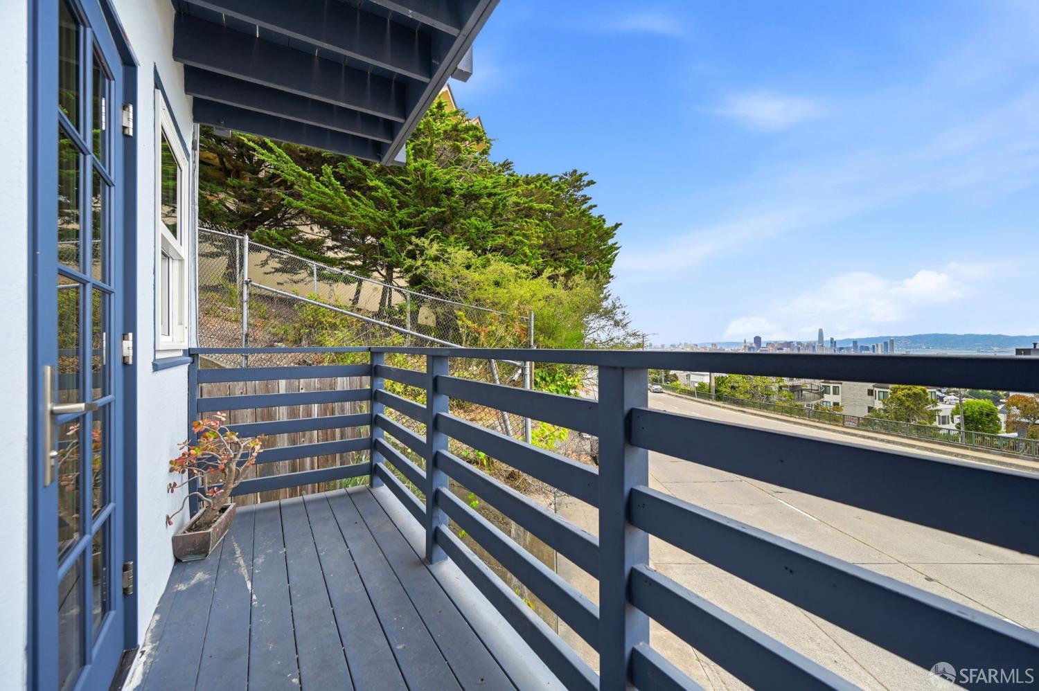 955 Corbett Avenue # 6