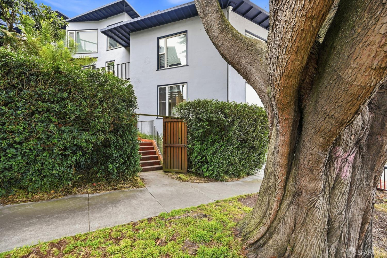 955 Corbett Avenue # 6