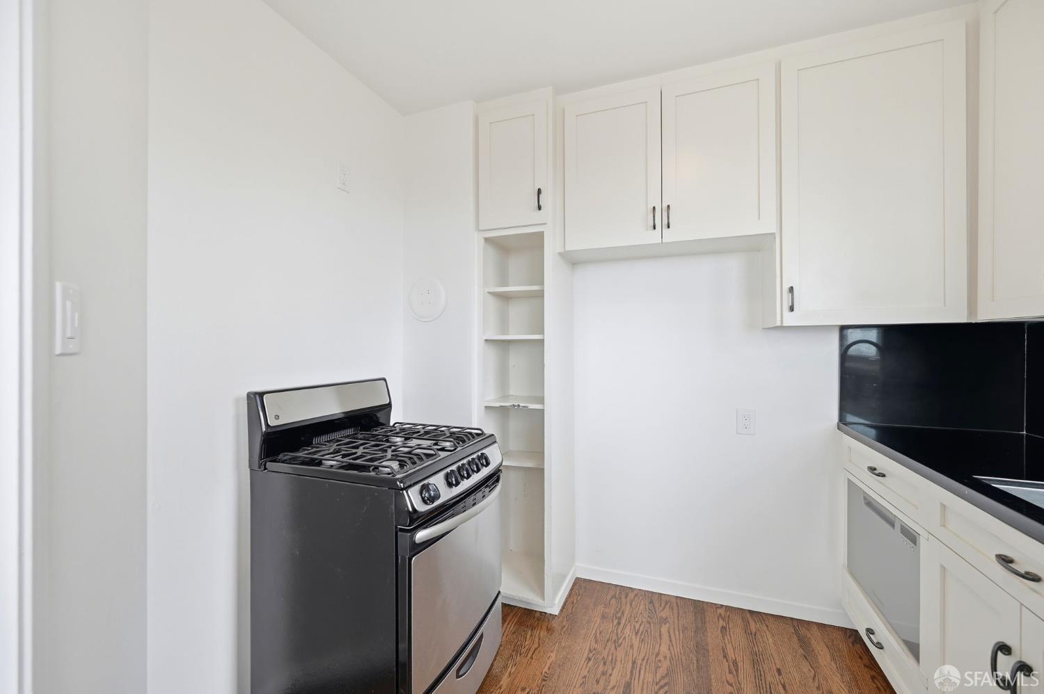 955 Corbett Avenue # 6