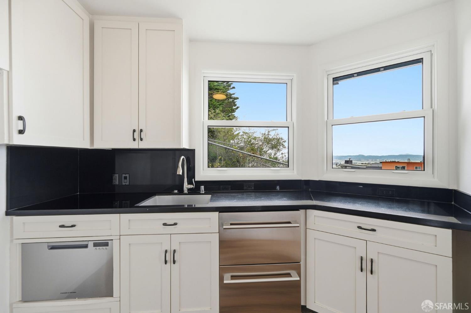 955 Corbett Avenue # 6