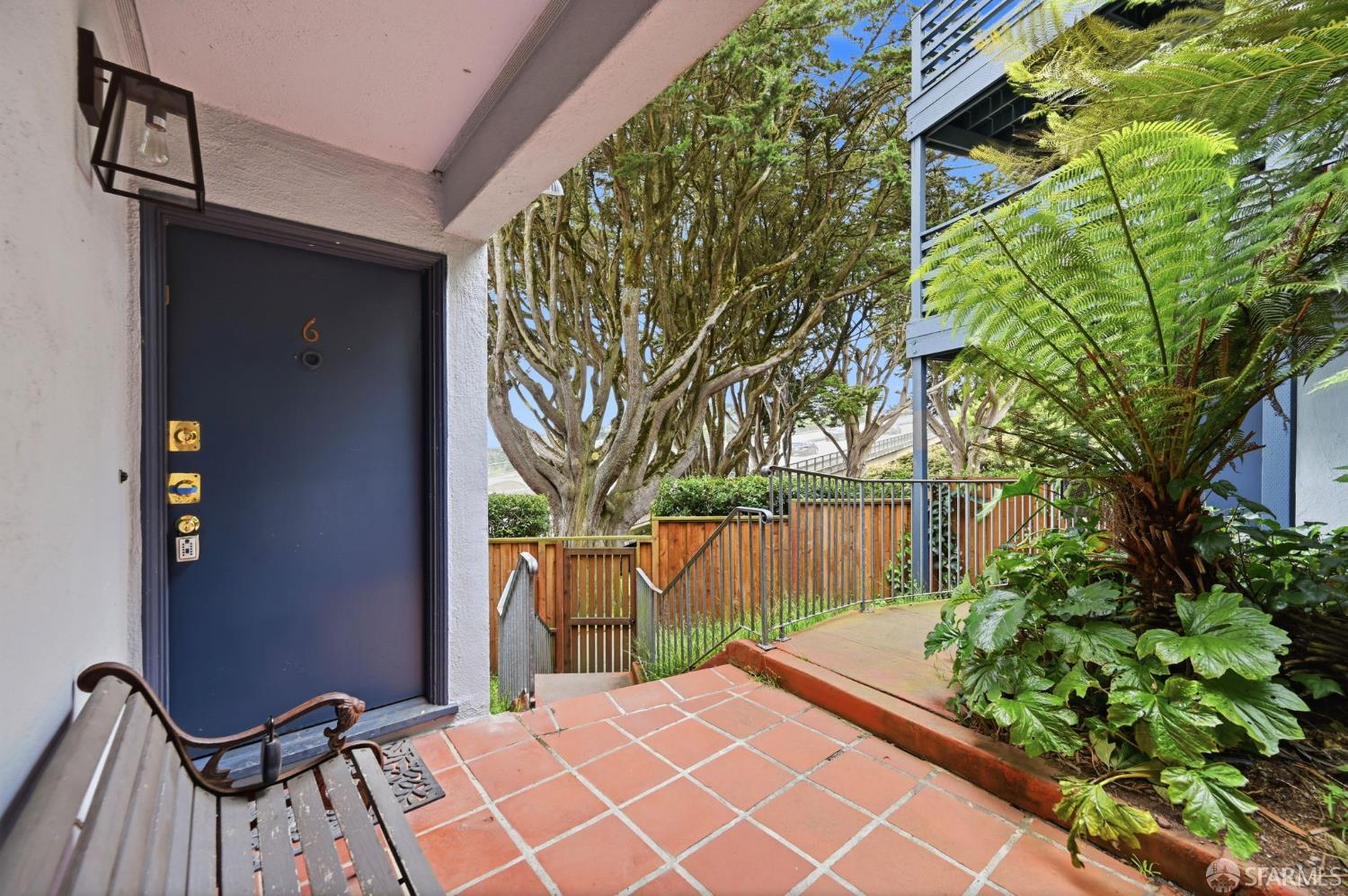 955 Corbett Avenue # 6