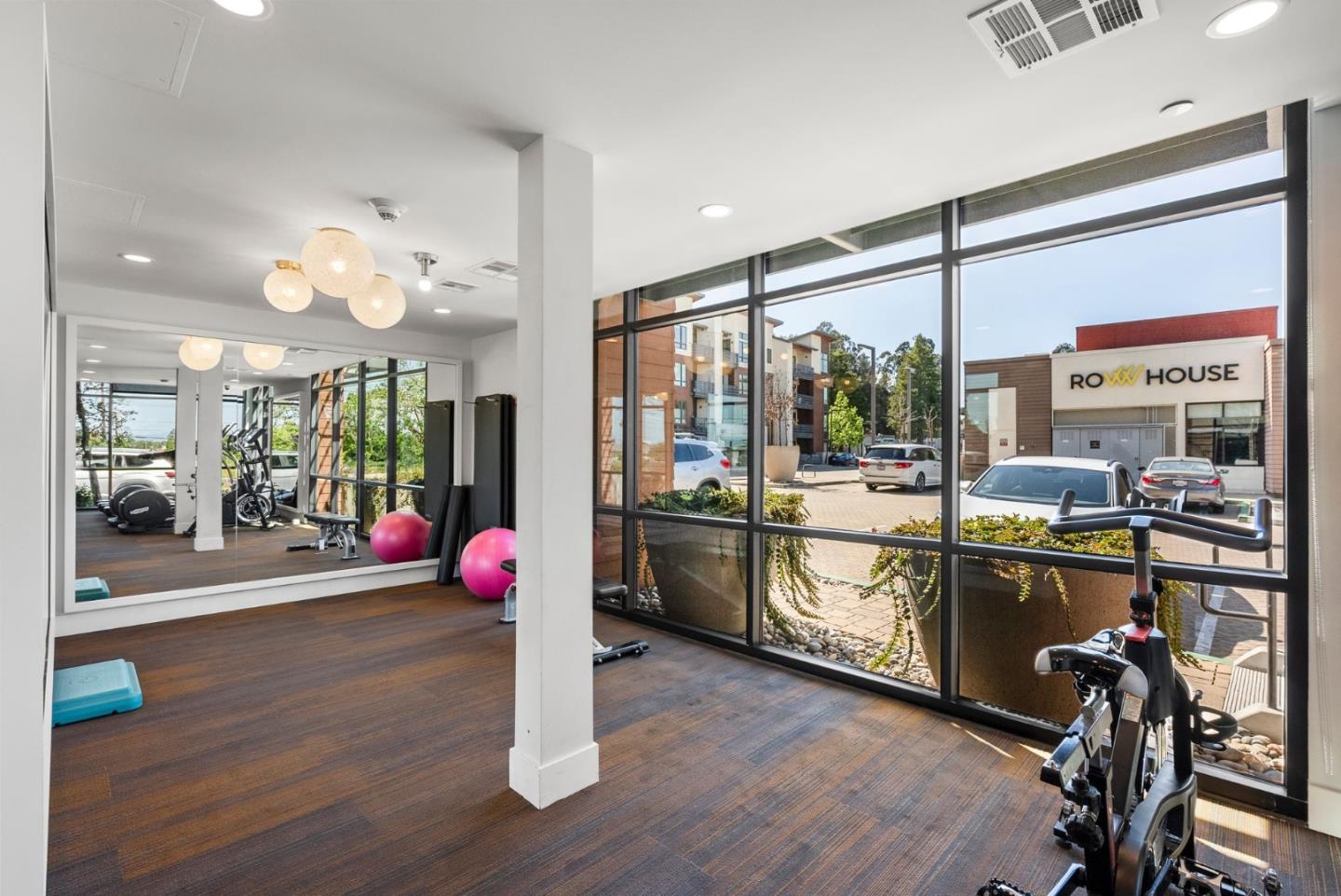 400 El Camino Real 402