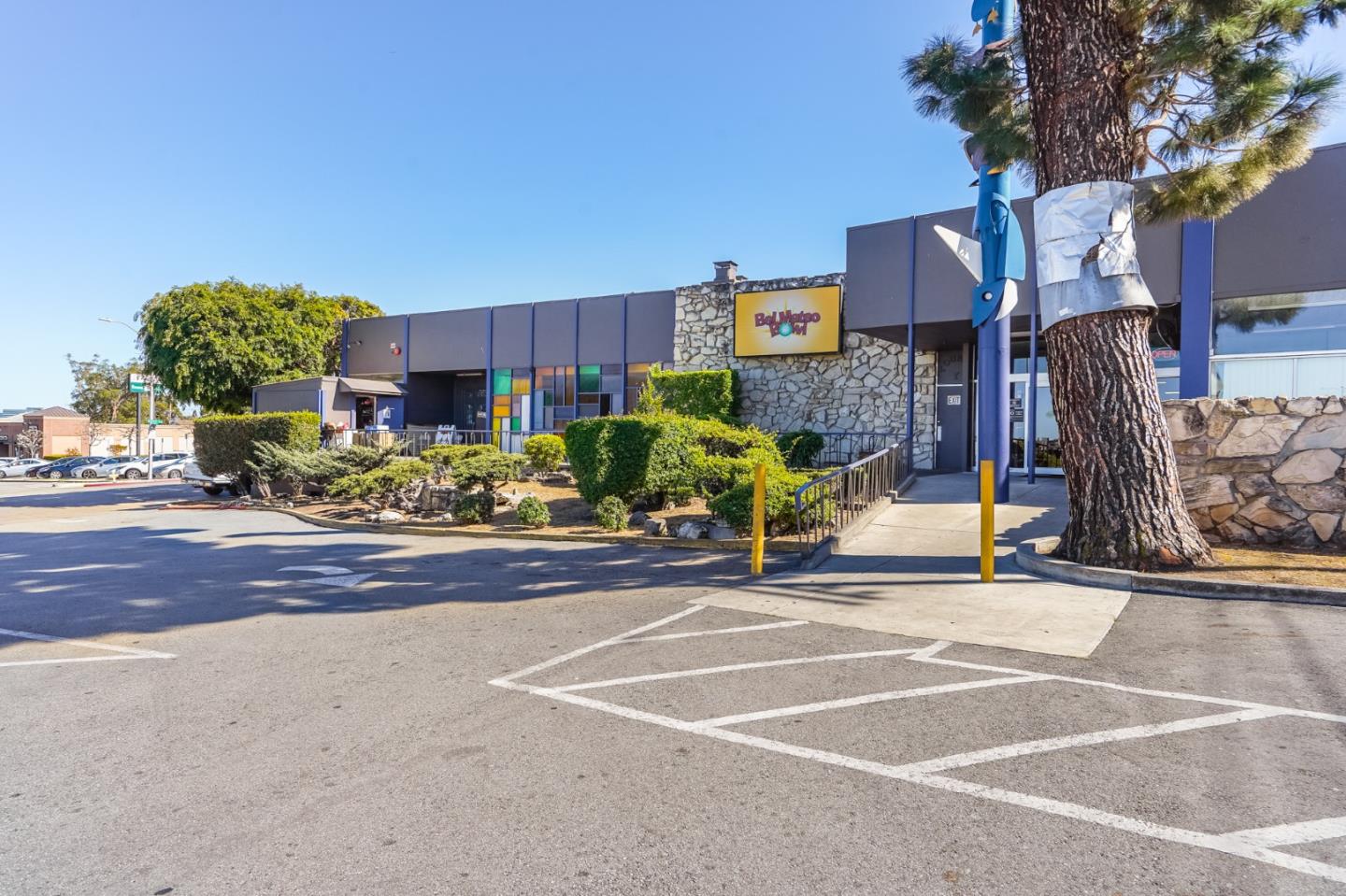 400 El Camino Real 402