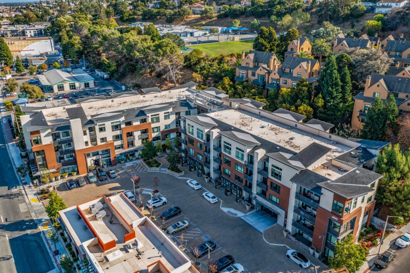 400 El Camino Real 402