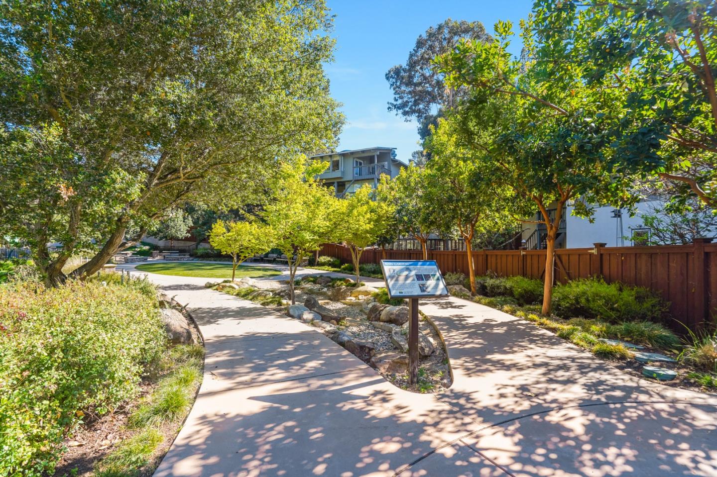 400 El Camino Real 402