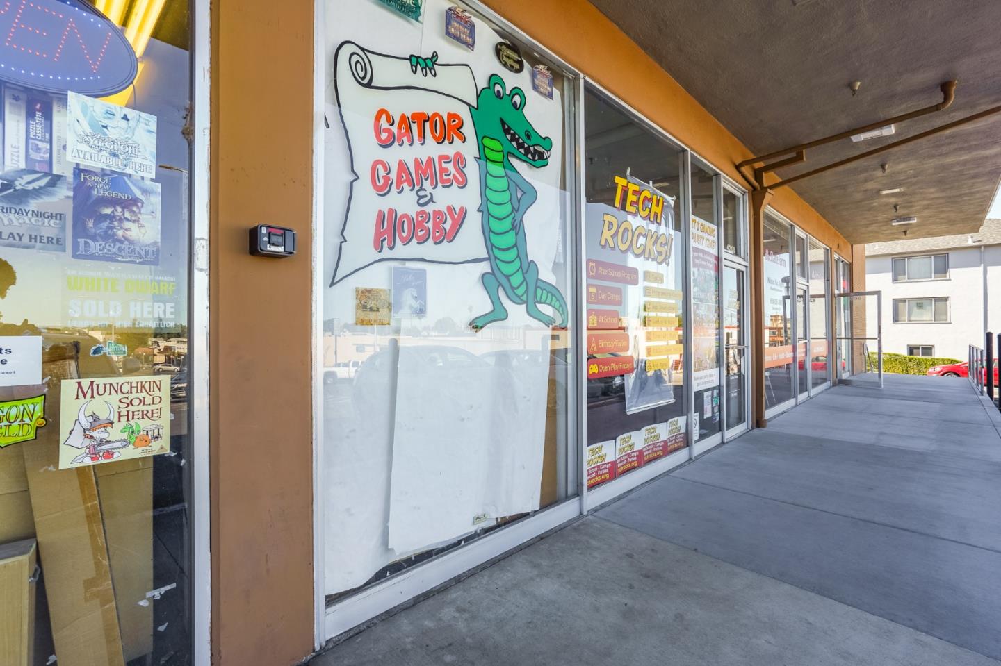 400 El Camino Real 402