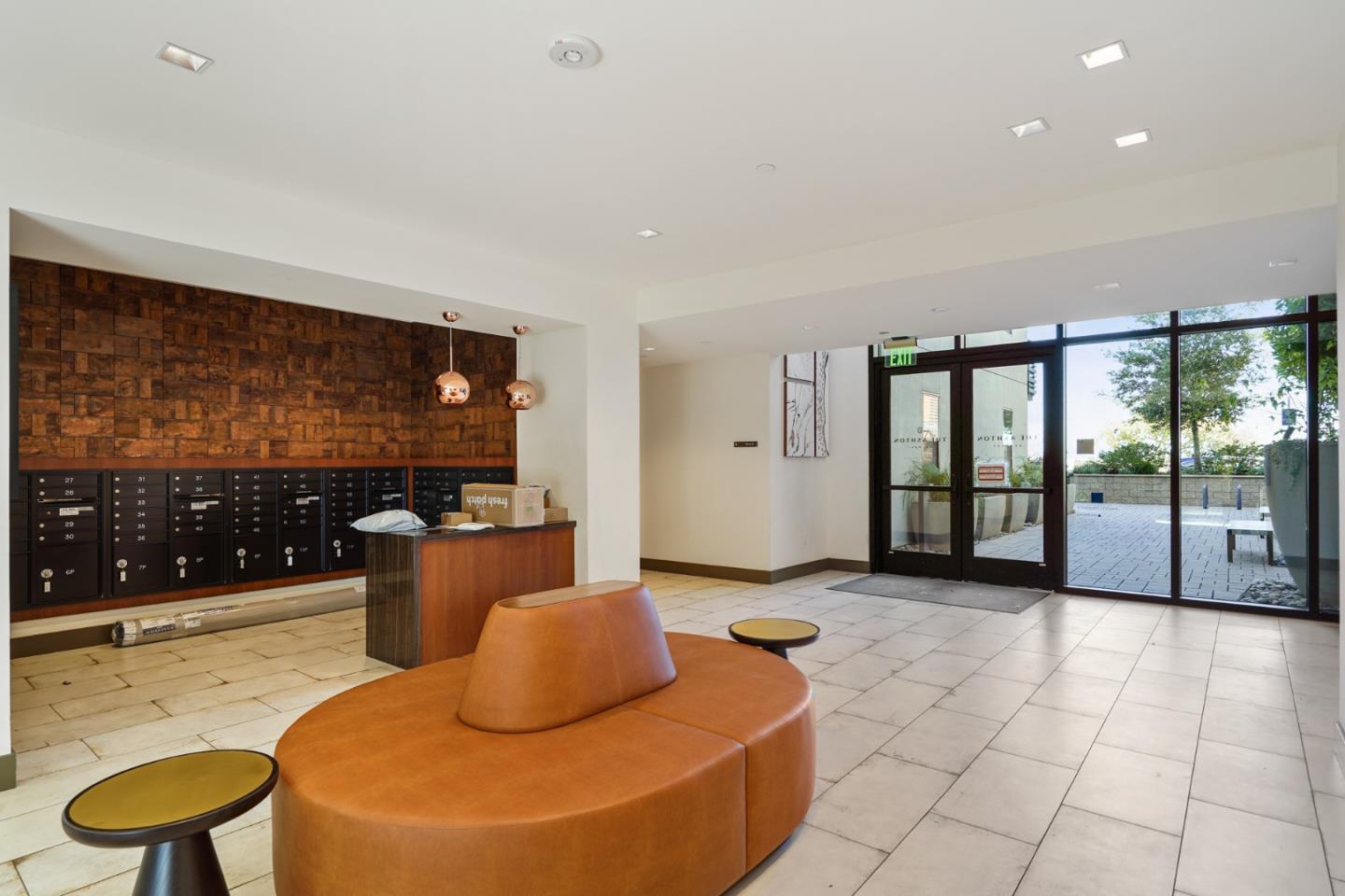 400 El Camino Real 402