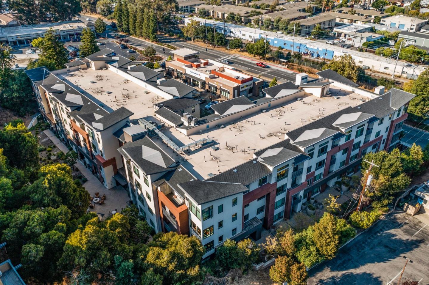 400 El Camino Real 402