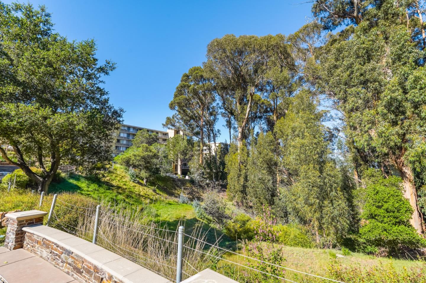 400 El Camino Real 402