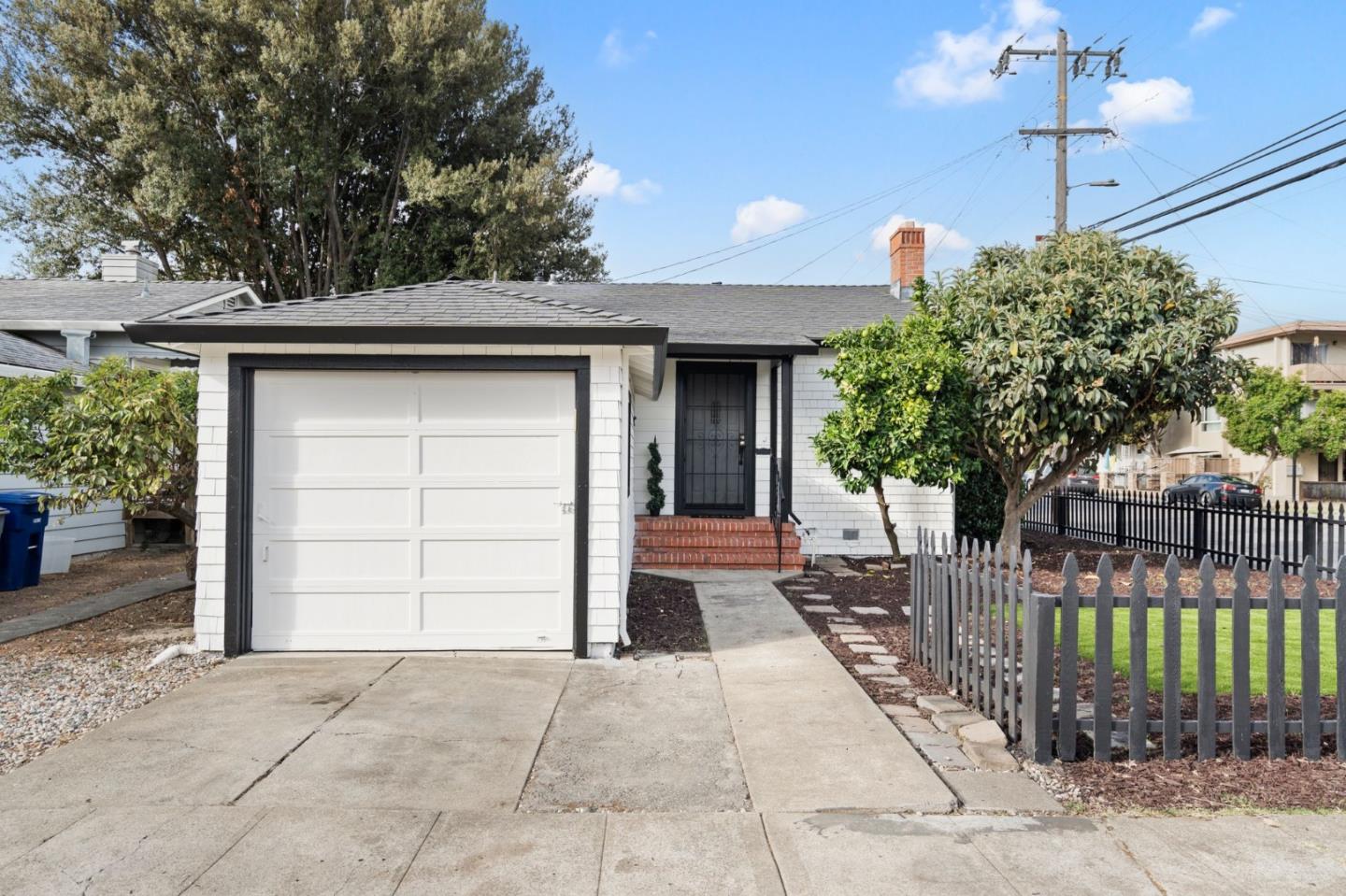 151 Dutton AVE