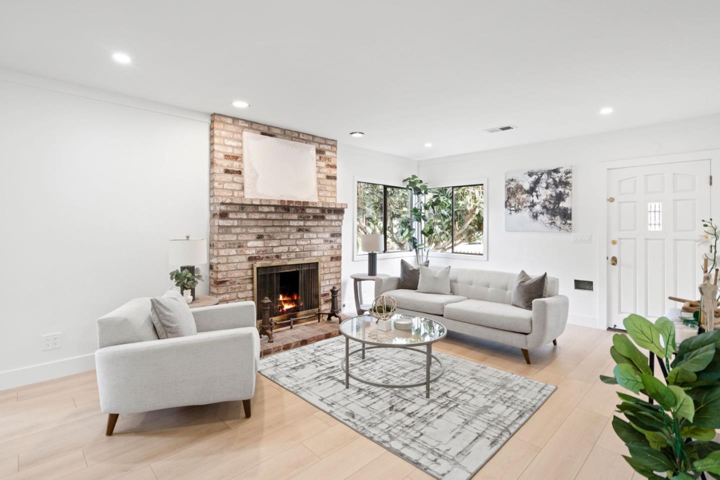 151 Dutton AVE