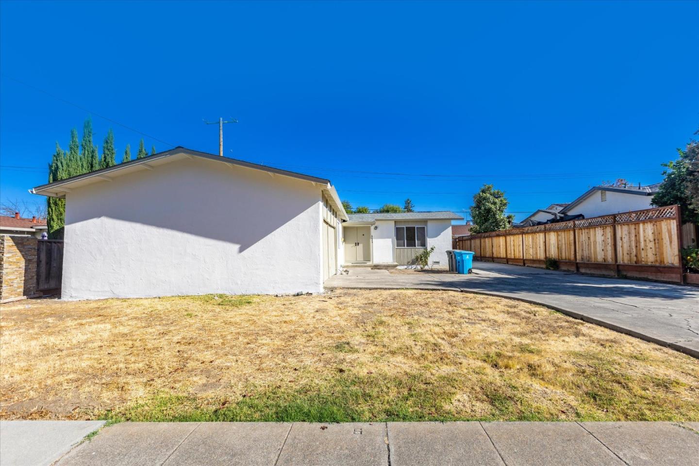 6675 Clifford DR
